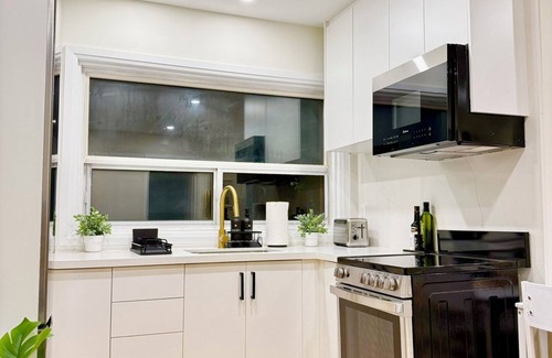 Little Italy Maison | 2 Bedrooms Palmerston Downtown