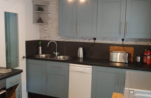 Lundin Links Maison | 2 bedrooms/sleeps 4/free wifi/parking/outdoor area