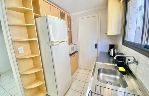 Capao da Canoa Appartement | 2 bedrooms, suite, 3 splits, wi-fi, front balcony, sunny!