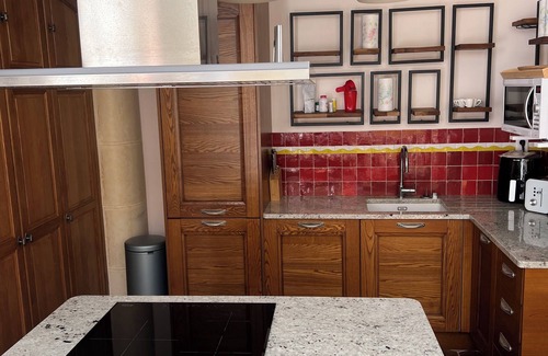 Saint-Thomas-d'Aquin Appartement | 2 bedrs apt 1000 sqf in the center of paris across the bridge from le Louvre