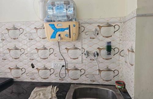 Alambagh Appartement | 2 BHK in Krishna Nagar Lucknow LKO202R