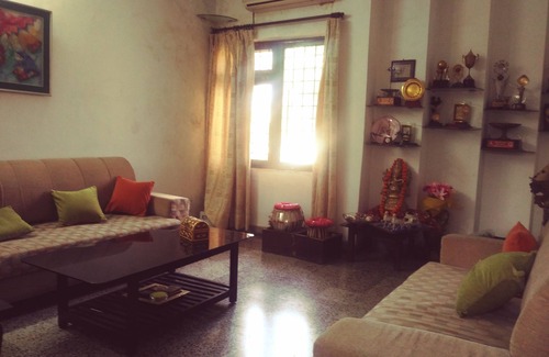 Delhi Maison | 2 BHK avec commodités de base