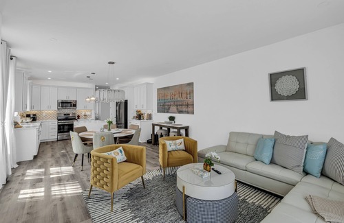 Seaside Heights Maison | 2 Blocks to Beach with Balcony, Game Room and Outdoor Shower