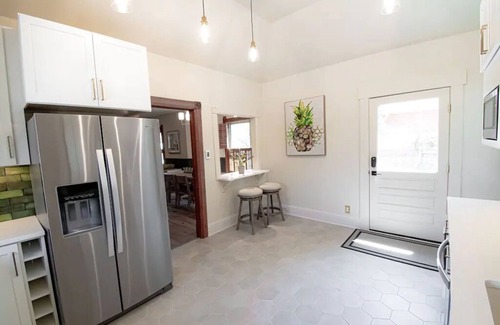 Littleton Maison | 2 blocks to Main St Littleton 🌻 Garden 🐾 Fenced Yard 🌲 Zero Cleaning Fee!