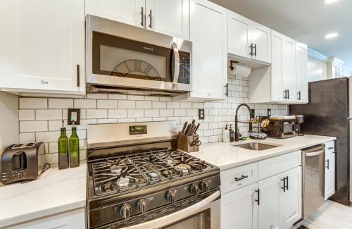 Canton Maison | 2 Blocks to Patterson Park Urban Stay Near Eats