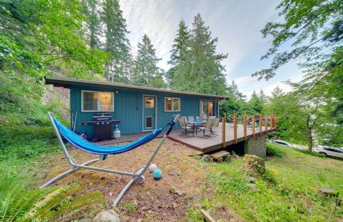 Lummi Island Maison | 2 Blocks to Puget Sound Beach Lummi Island Home