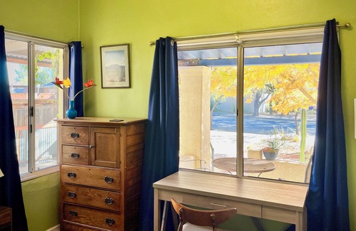 Sam Hughes Maison | ** 2 Blocks to UA, Historic House With Spa! **
