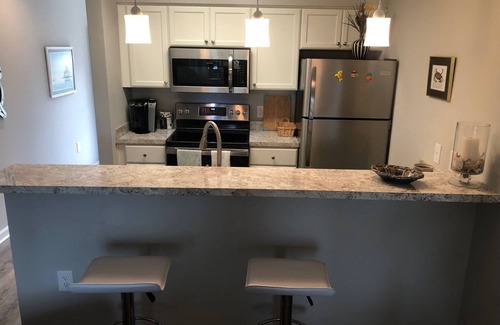 Little River Copropriété | 2 BR 2 Bath 1st floor condo with a water view, 10 min from beach