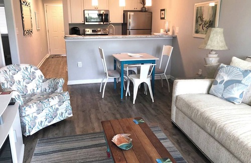 Little River Copropriété | 2 BR 2 Bath 1st floor condo with a water view, 10 min from beach