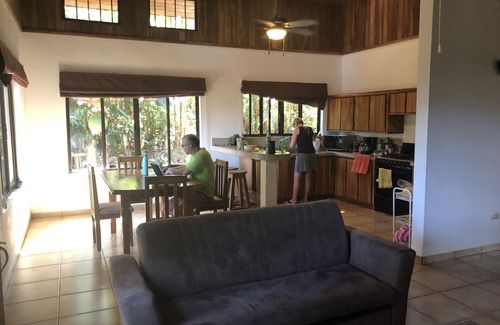 Dominical Maison | House with guesthouse - sleeps 8