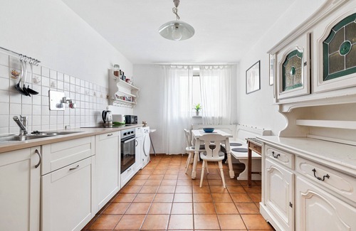 Neubau Appartement | 2 BR City Apartment in NEUBAU, 6 min to city center