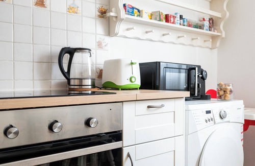 Neubau Appartement | 2 BR City Apartment in NEUBAU, 6 min to city center