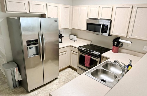 Pensacola Maison | 2 BR Cozy home close to NAS, West Pensacola & Perdido Key
