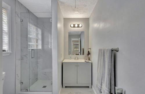 Indian River Estates Maison | 2 BR Jensen Beach Tropical Resort