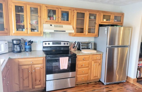 Matunuck Maison | 2 BR Matunuck Beach House, 1 Block from Ocean