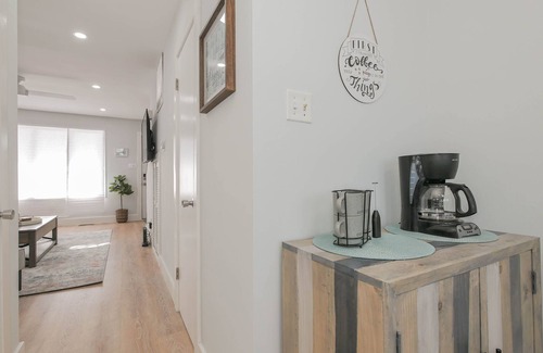 Southend Maison | 2-BR Sea Coral Beach House - 1.5 blocks from beach