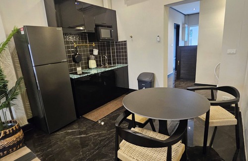 Samphanthawong Maison | 2 BR Soho house Lux |Walk to Chinatown|MRT|Pier
