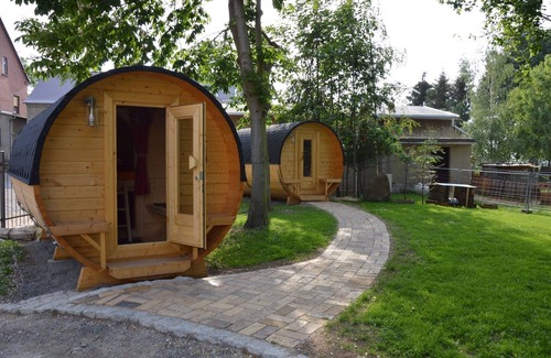Krostitz Location De VR | Caravane '2 Campingfässer Für 4 Personen' avec jardin partagé et Wi-Fi