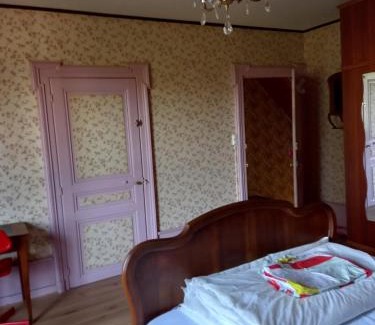 Beaufort Lit Et Petit-Déjeuner | 2 chambres d'hôtes privées louées séparément avec communs à partager