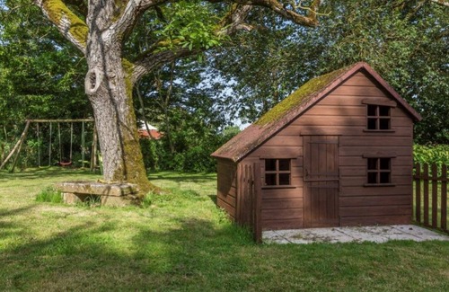 Les Alleuds Cottage | 2 connecting gites with private pool and spa