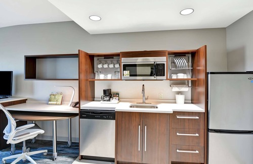 Conway Appartement | 2 Connecting Suites with Two Beds and Two Sofabeds at a Full Service Hotel by Suiteness
