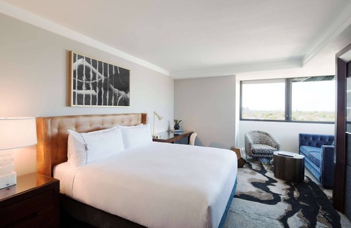 Glencoe Hôtel | 2 Connecting Suites with Two Beds and One Sofabed at a 4 Star Hotel by Suiteness