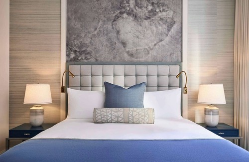 Financial District Hôtel | 2 Connecting Suites + Connecting Room at a 5⭐️ Hotel