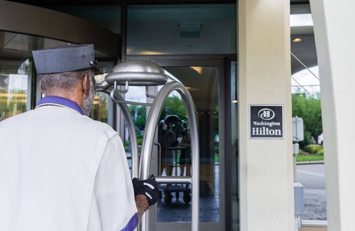 Kalorama Heights Maison | 2 Connecting Suites at a 4⭐️ Hotel