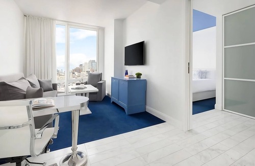 SoHo Hôtel | 2 Convenient Units! Parking, Pets Allowed, Close to Elizabeth Street Garden!