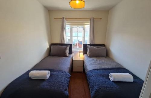 Tyrrelstown Maison | 2 Cosy Bedrooms in a 3 Bed Home