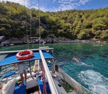 Datca City Center Location De Bateaux | 2-cottage yacht with 2 showers