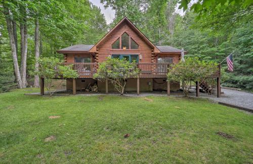 Charter Hills Maison | 2 Decks and Fire Pit Scenic Beech Mountain Retreat!