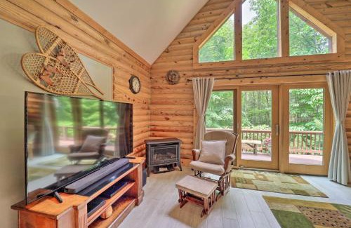 Charter Hills Maison | 2 Decks and Fire Pit Scenic Beech Mountain Retreat!