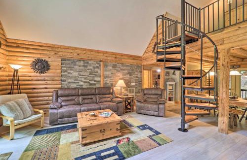 Charter Hills Maison | 2 Decks and Fire Pit Scenic Beech Mountain Retreat!