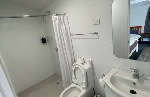 Rotorua Chalet De Ski | 2 Double 1 Sofa bed chalet unit B