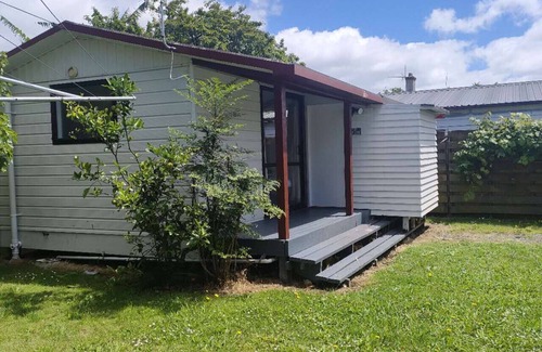 Epsom Maison | 2 double beds including 1 double sofa bed Garden Chalet, 7 Rangiatea Road, Epsom, Auckland