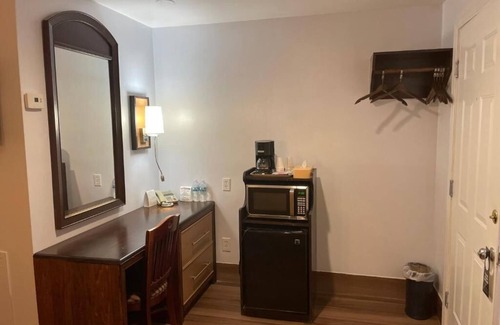 North Tonawanda Hôtel | 2 Double Beds Stay for Family Fun! Scottish Inns, Parking, Near Niagara Falls