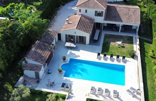 Maubec Villa | GRANDE VILLA DE CARACTERE AU COEUR DU LUBERON