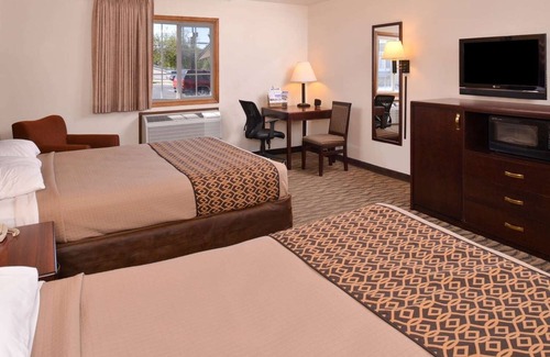 Atlantic Hôtel | 2 Efficient Rooms w/ Free Breakfast, Ideal for Business Travelers just off Hwy 6