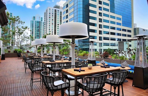 Downtown San Diego Hôtel | 2 Elegant Rooms w/ Oversize Desk & Coffee Maker – 1 Mile to Convention Center