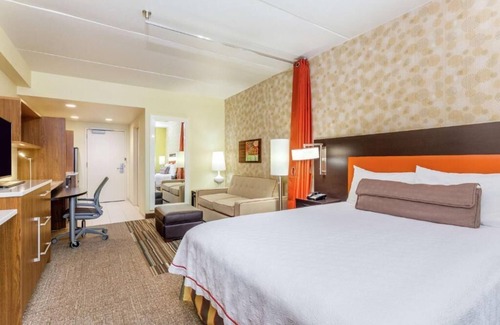 Newtonville Hôtel | 2 Family-Friendly Units with Free Breakfast and Free Parking!