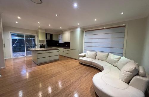 Beecroft Maison | 2 Green Room