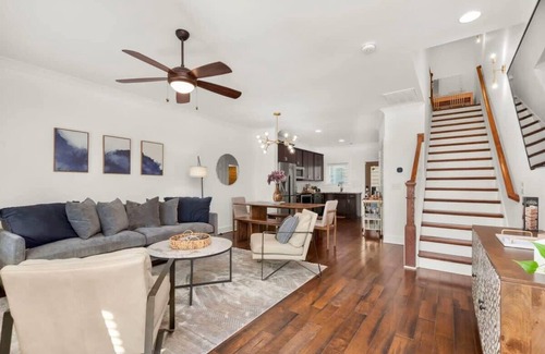 Edgehill Maison | 2 Homes｜Downtown, 24 guests｜5 min to Broadway!