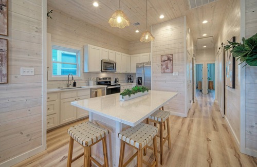 Port Aransas Maison | 2 Homes, Sleeps 22 | 2 Private Pools, Firepit, Steps to Beach Boardwalk Access