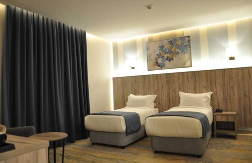 Mecca Appartement | 2 Hotel Suites in Tranquil Makkah with AC