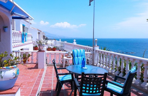 El Faro Villa | Chalet face à la mer. La plage de sable à 75 mètres.