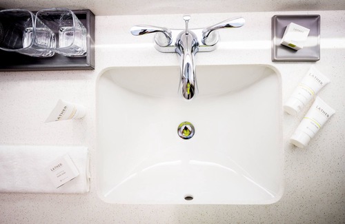 Circleville Station Balnéaire | 2 Junior Double Queen Suites with Patio at The Kartrite Resort!