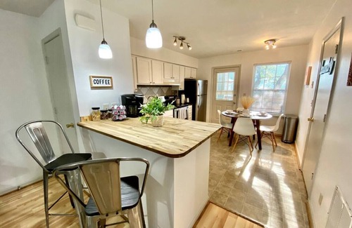 North Camellia Acres Appartement | 2 King Beds + quiet + ground floor