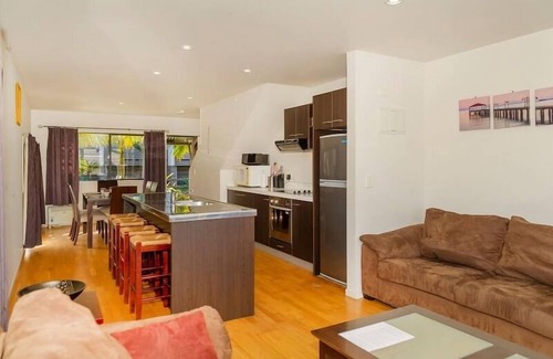 Whitianga Appartement | Villa 30 est un appartement de deux chambres près de la piscine à Whitianga
