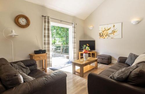 Babington Maison | 2 Luckington Stables-W8322